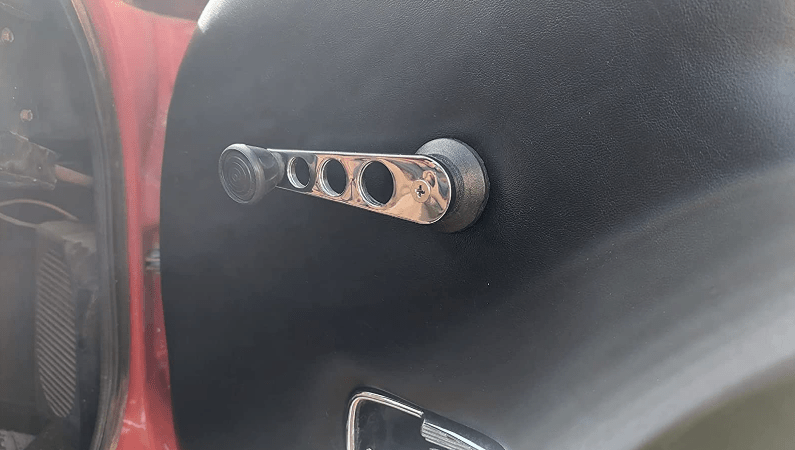 Understanding the Window Crank in Your Car and How to Use It - MotorbyMotor